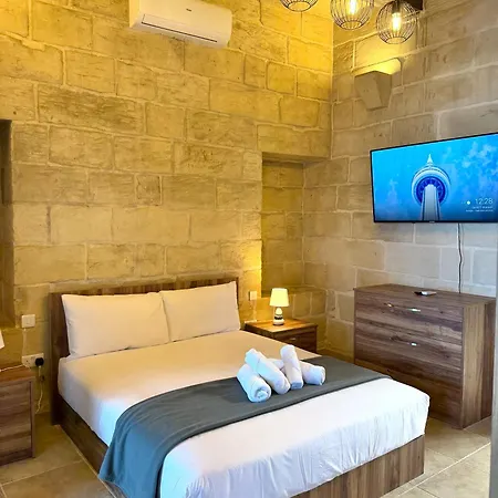Carmena W/pool&jacuz Byarcocollection Bur Marrad