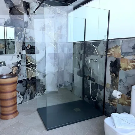 Carmena W/pool&jacuz Byarcocollection * Bur Marrad